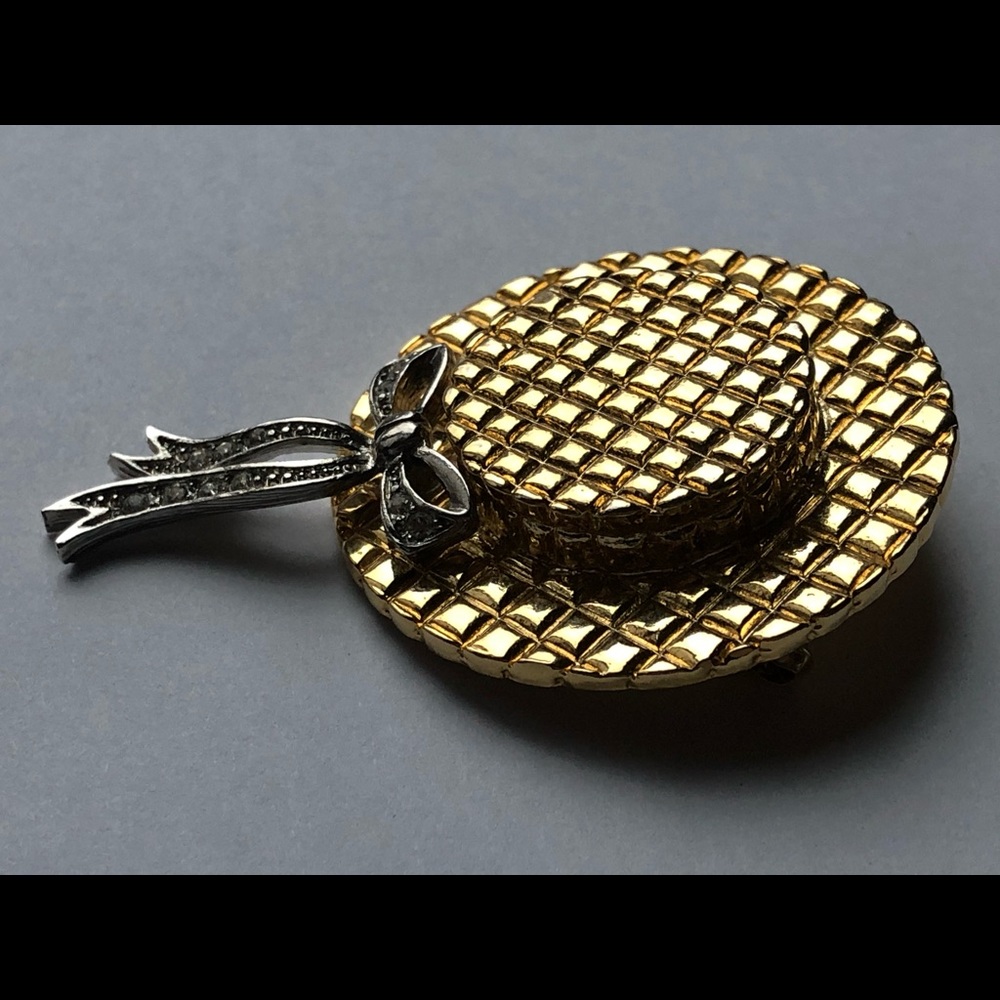 Gold Tone Vintage Summer Hat Ribbon Brooch